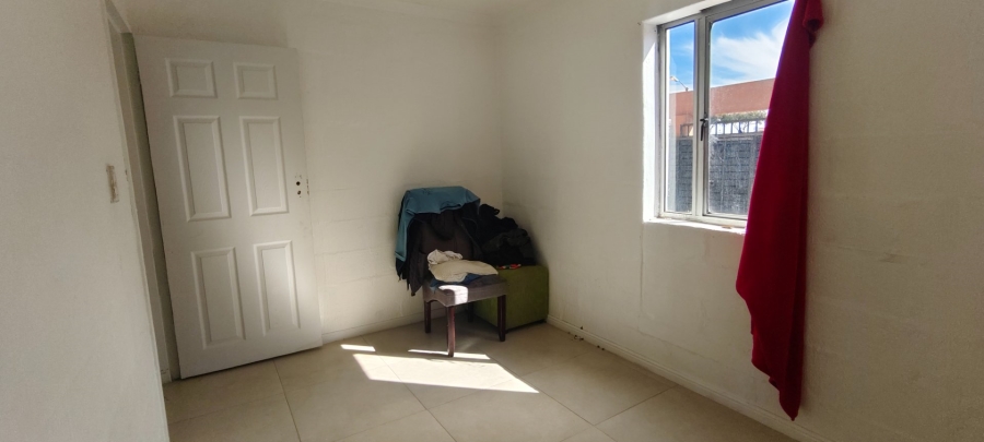5 Bedroom Property for Sale in Westridge Western Cape